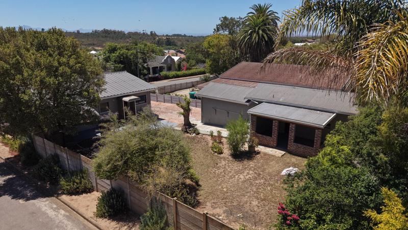 2 Bedroom Property for Sale in Albertinia Western Cape